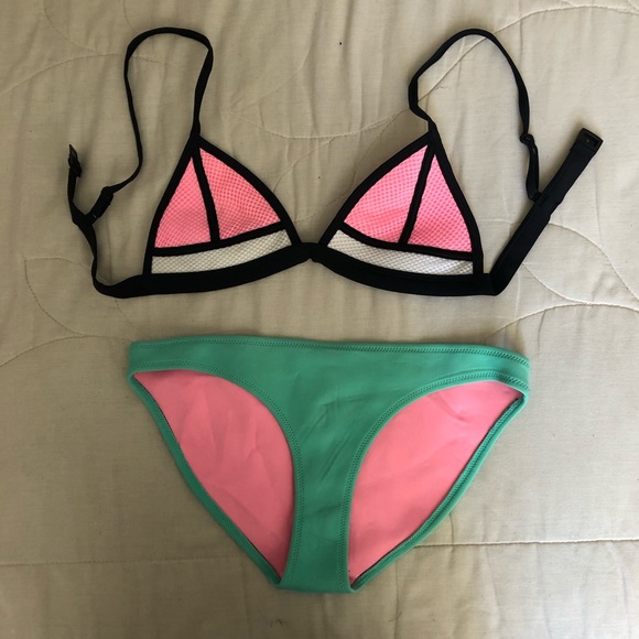 TRIANGL Bikini - Picture 1 of 3